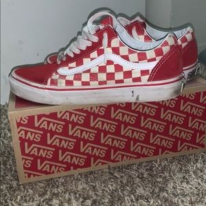 Checkered Vans/ red and white